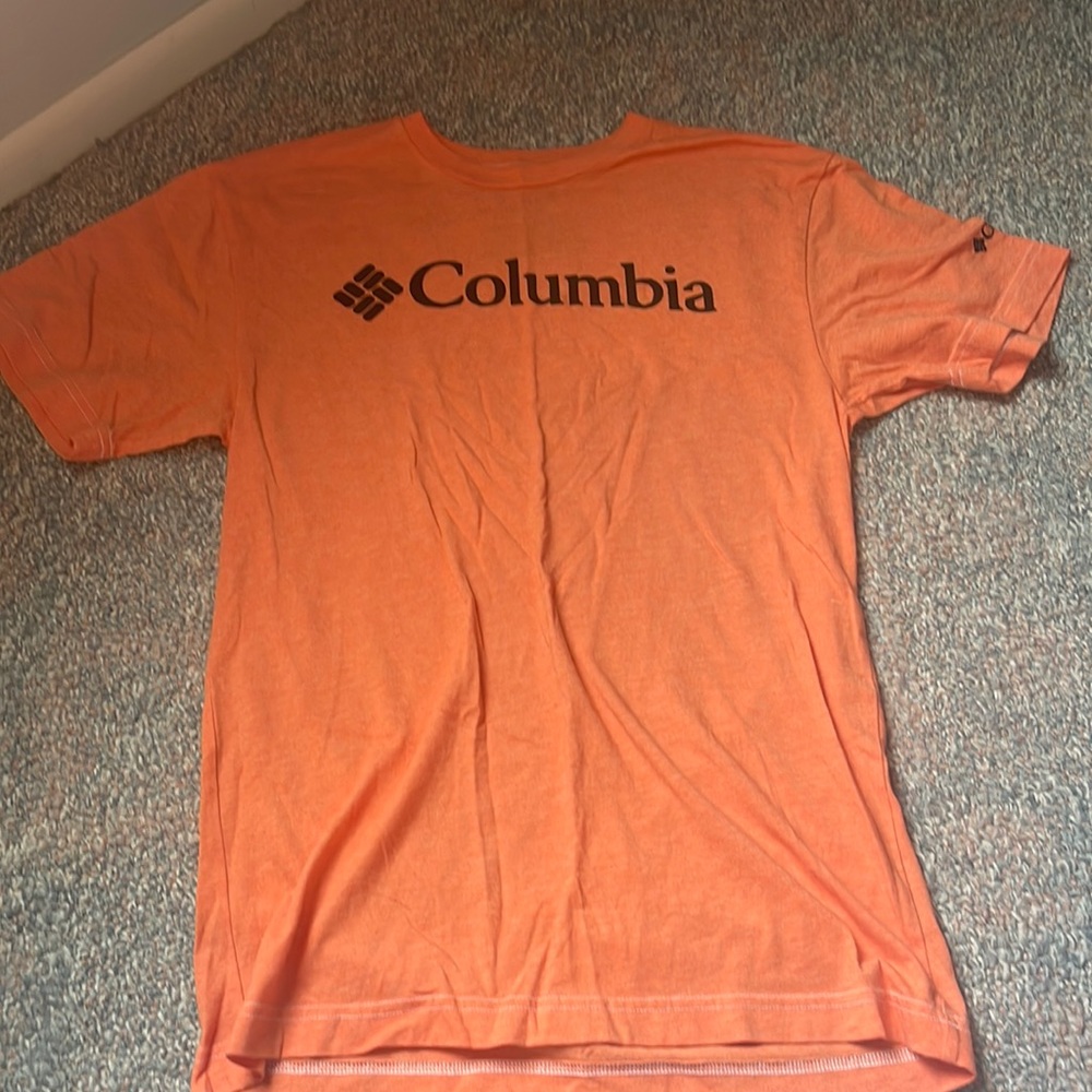 Columbia tee. Size medium.